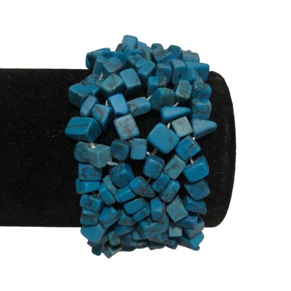 Unbranded Jewelry - Vintage Stretchy Faux Turquoise Chip Bracelet (672)